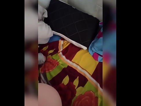 ❤️ Sambýlismaður minn er einn heima því maðurinn hennar fer í frí og ég nota tækifærið til að ríða henni og fylla rassinn á henni af mjólk ❤️❌ Frábært klám hjá okkur ☑